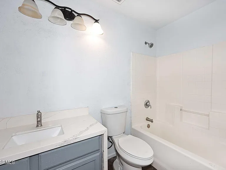6222 W Warner St — Photo 17