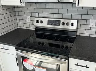 86 Southeast Ave, Tallmadge, OH 44278