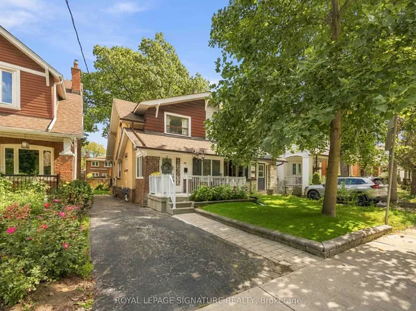 163 Bingham Ave, Toronto, ON M4E 3R2