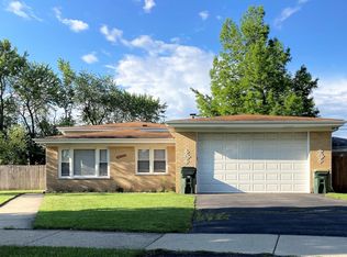 6757 W Forest View Ln, Niles, IL 60714
