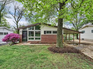 520 Acorn Dr, Saint Louis, MO
