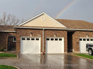 173 Bond St #14, Ingersoll, ON N5C 4C2