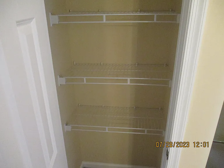 512 Leesburg Dr — Photo 17