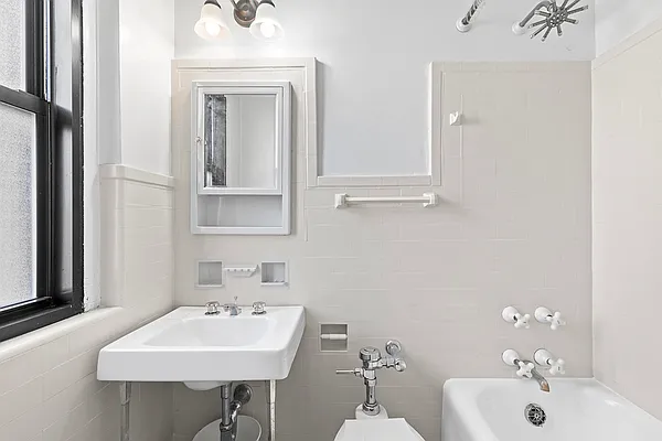 Sold by Corcoran | media 7