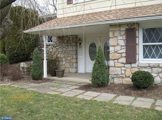 2057 Waller Dr, Huntingdon Valley, PA 19006