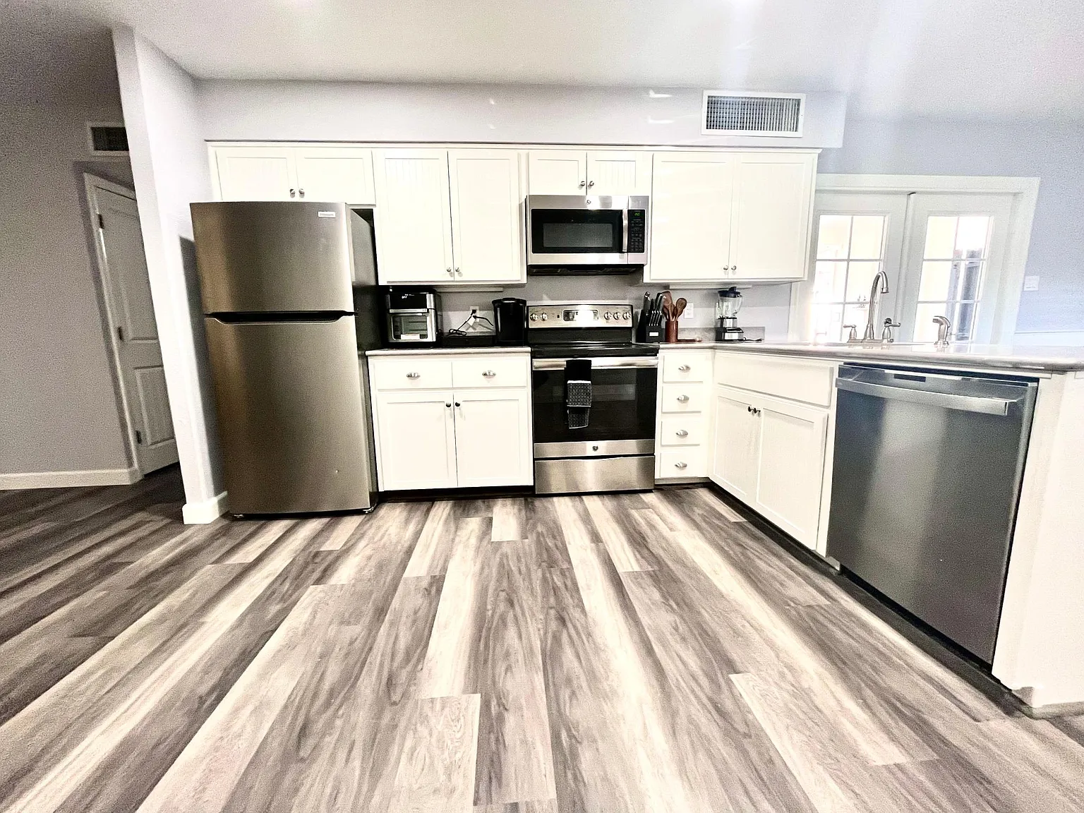 8536 E Mackenzie Dr — Photo 4