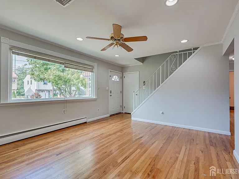111 Sonora Ave — Photo 6