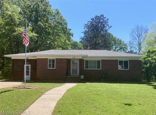 319 Alpine St, Chickasaw, AL 36611