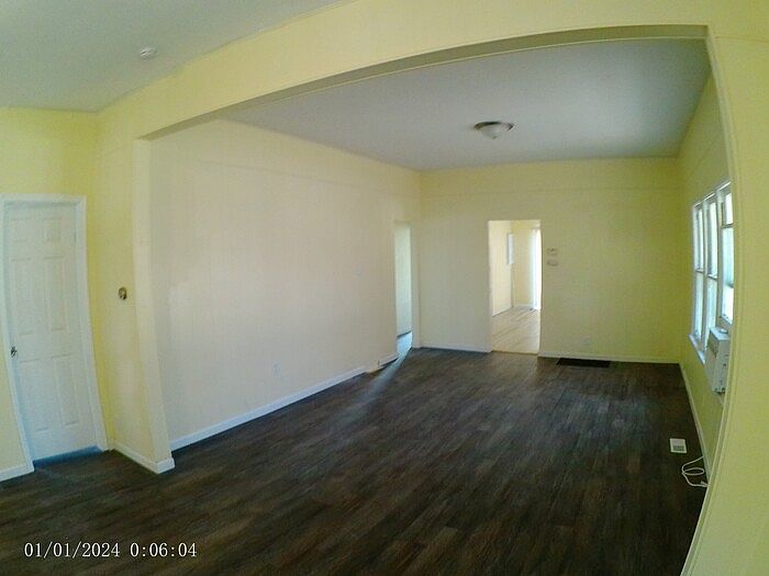 2nd image of 212 W 14th St