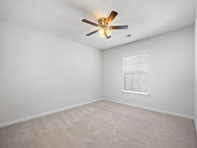 1164 Mossy Rock Dr — Photo 15