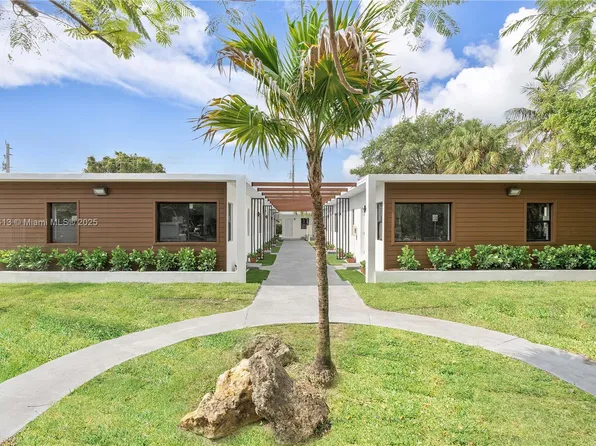 1946 Pierce St, Hollywood, FL