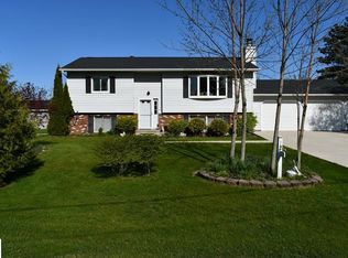 146 6th St, Oscoda, MI 48750