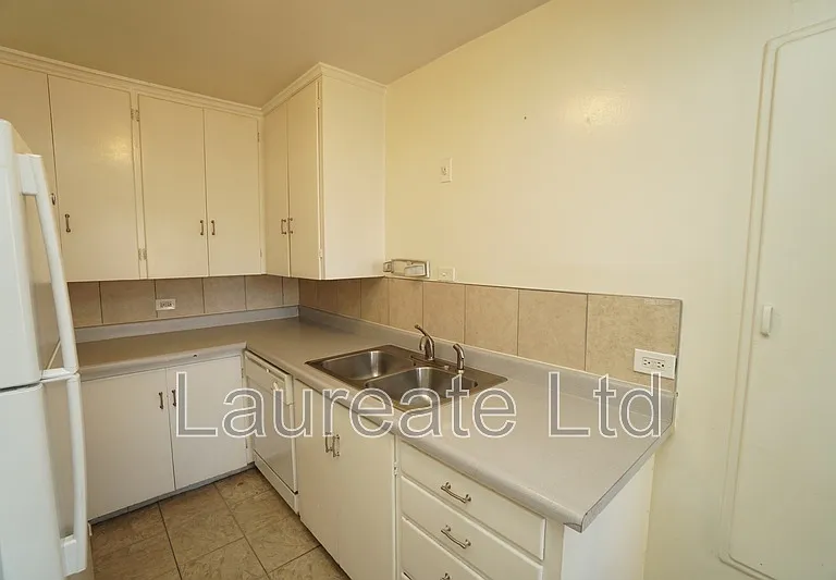 3901 E 5th Ave — Photo 6