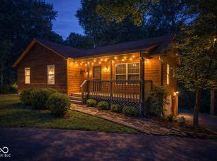 8157 Center Lake Rd, Nineveh, IN 46164