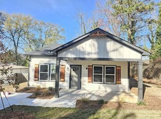 2698 Mango Cir NW, Atlanta, GA 30318