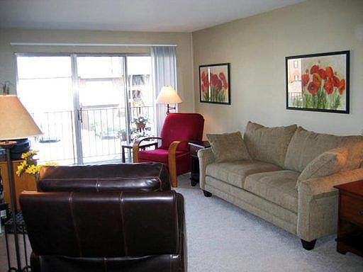 4th image of 5959 Dearborn St APT 202