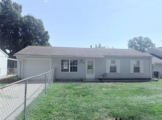 3303 Sioux Ln, Saint Joseph, MO 64503