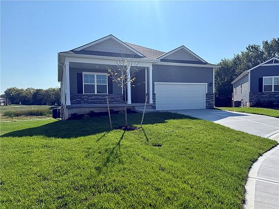 4th image of 811 Bentley Dr