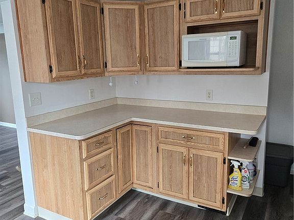 3rd image of 1024 Quentin Rd