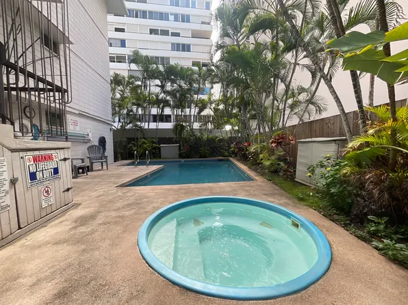 1867 Kaioo Dr APT 110, Honolulu, HI 96815