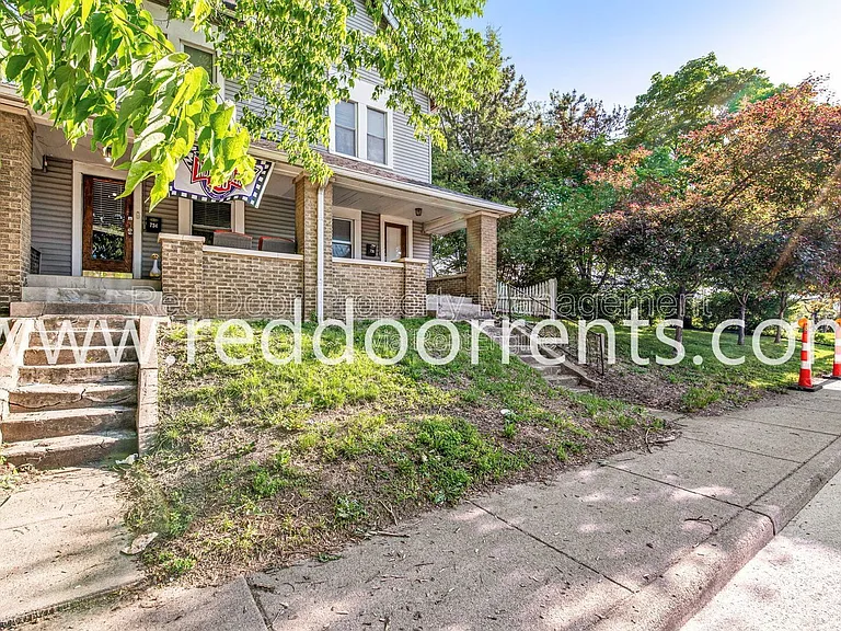 736 E Morris St — Photo 30