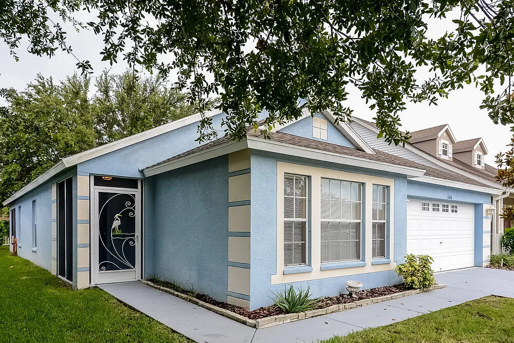 3 bed, 2.0 bath, 1675 sqft, $2,135 — Photo 1