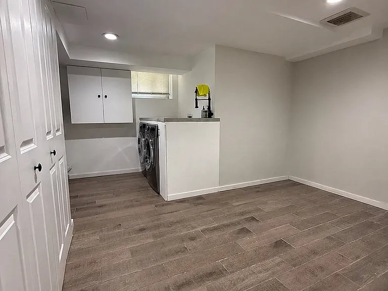 127 Main St #1 — Photo 9