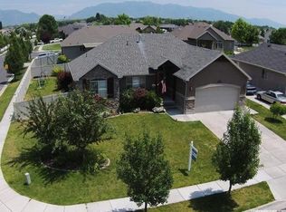 1876 N 2750 W, Clearfield, UT 84015