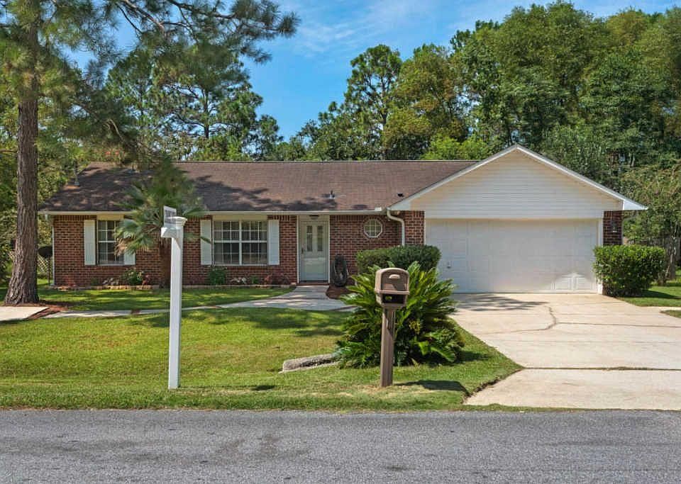 1st image of 209 Villacrest Dr