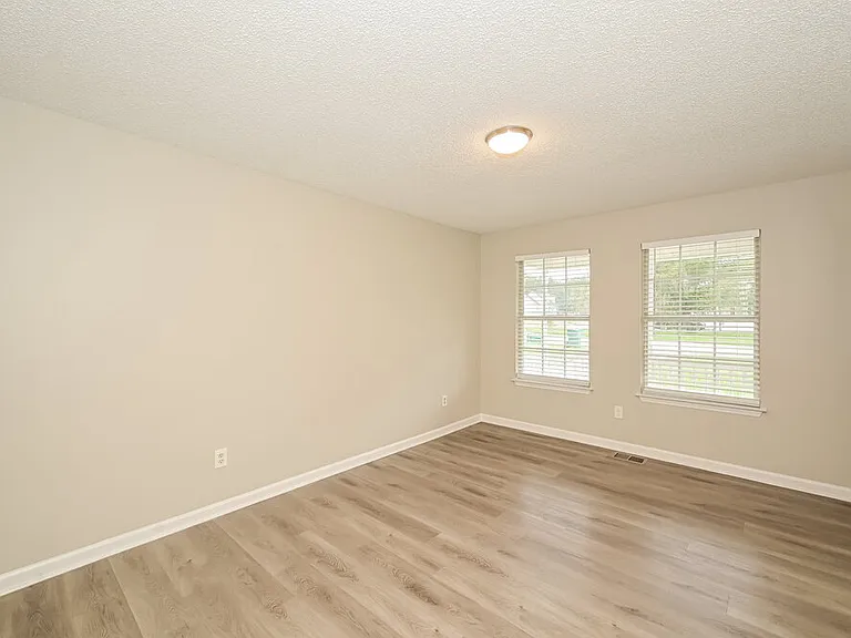 165 Bill Stewart Blvd — Photo 6