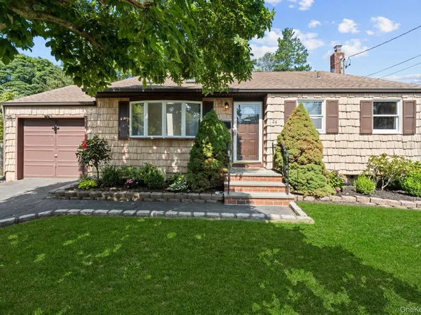 24 Gregory Drive, Ronkonkoma, NY 11779