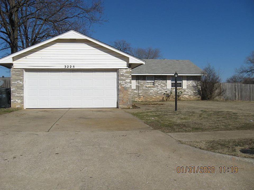 1st image of 3225 Simmons Dr