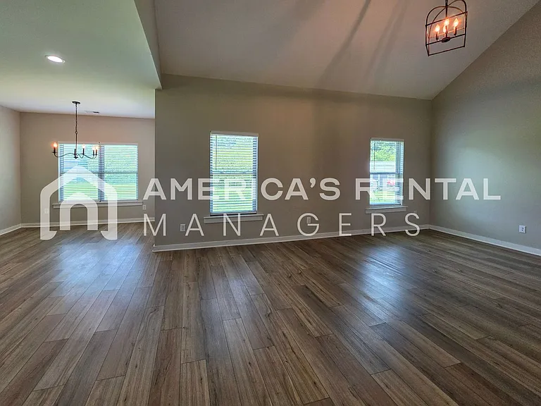 41 Whithall Cir — Photo 13