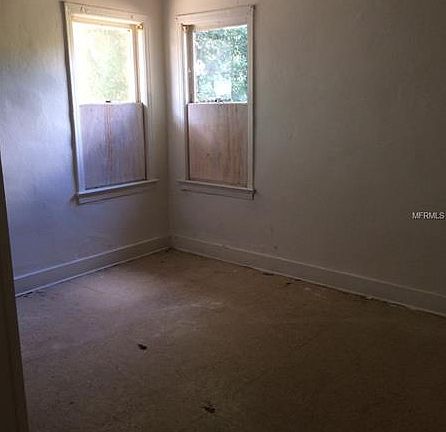 4th image of 130 W Park Ave