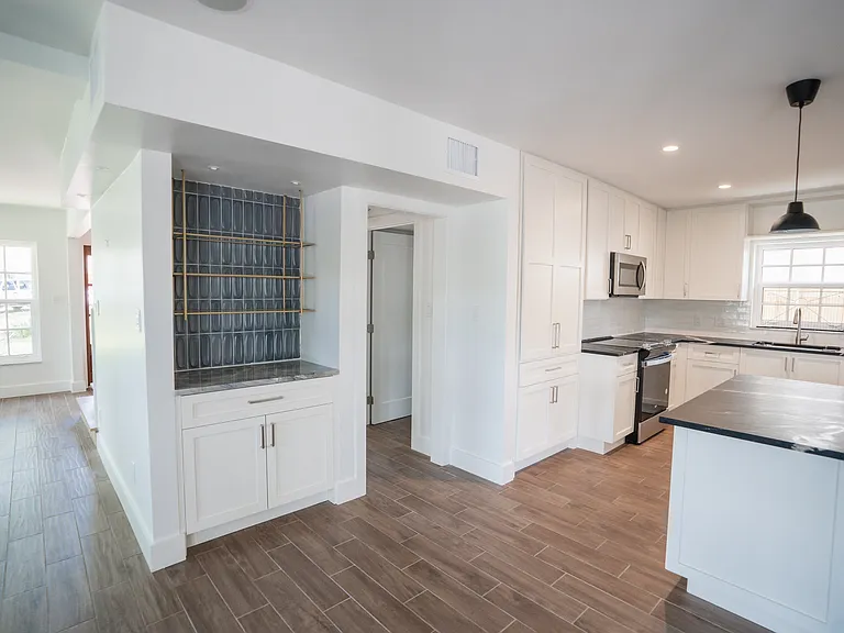 4819 W San Miguel St — Photo 92