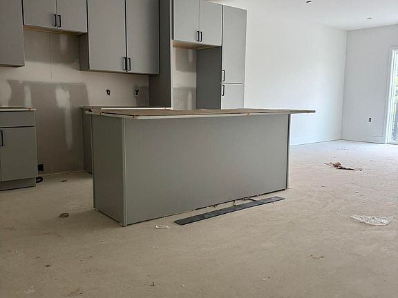 2nd image of 709 E Lenoir St #201