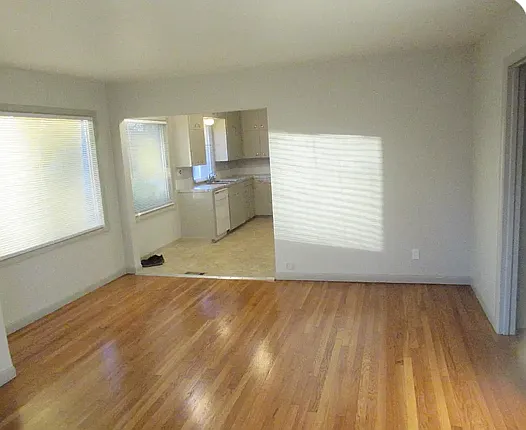 2 bed, 975 sqft, $2,500 — Photo 3