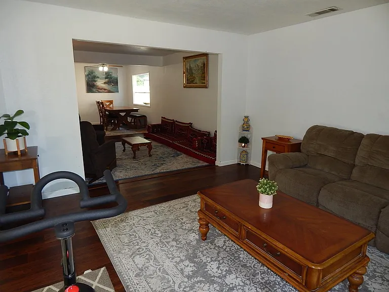 1020 Snyder Dr — Photo 14