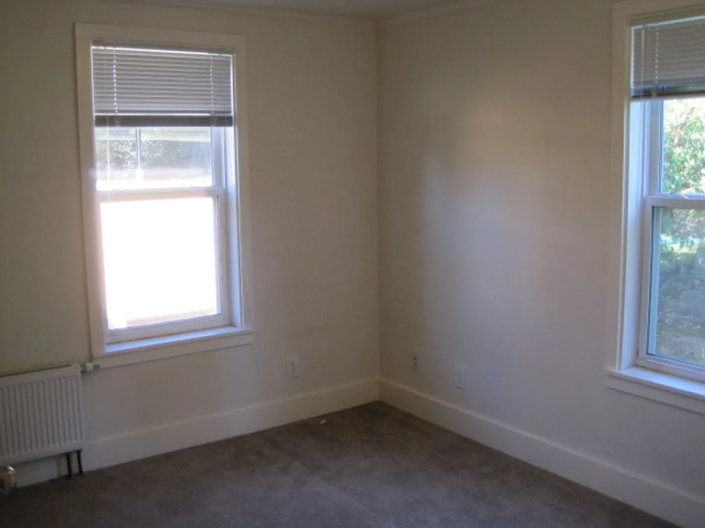 8830 — Photo 2