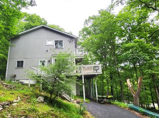 1125 Porter Dr, Bushkill, PA 18324