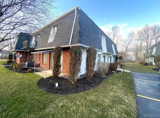 97A Foxberry Dr, Getzville, NY 14068