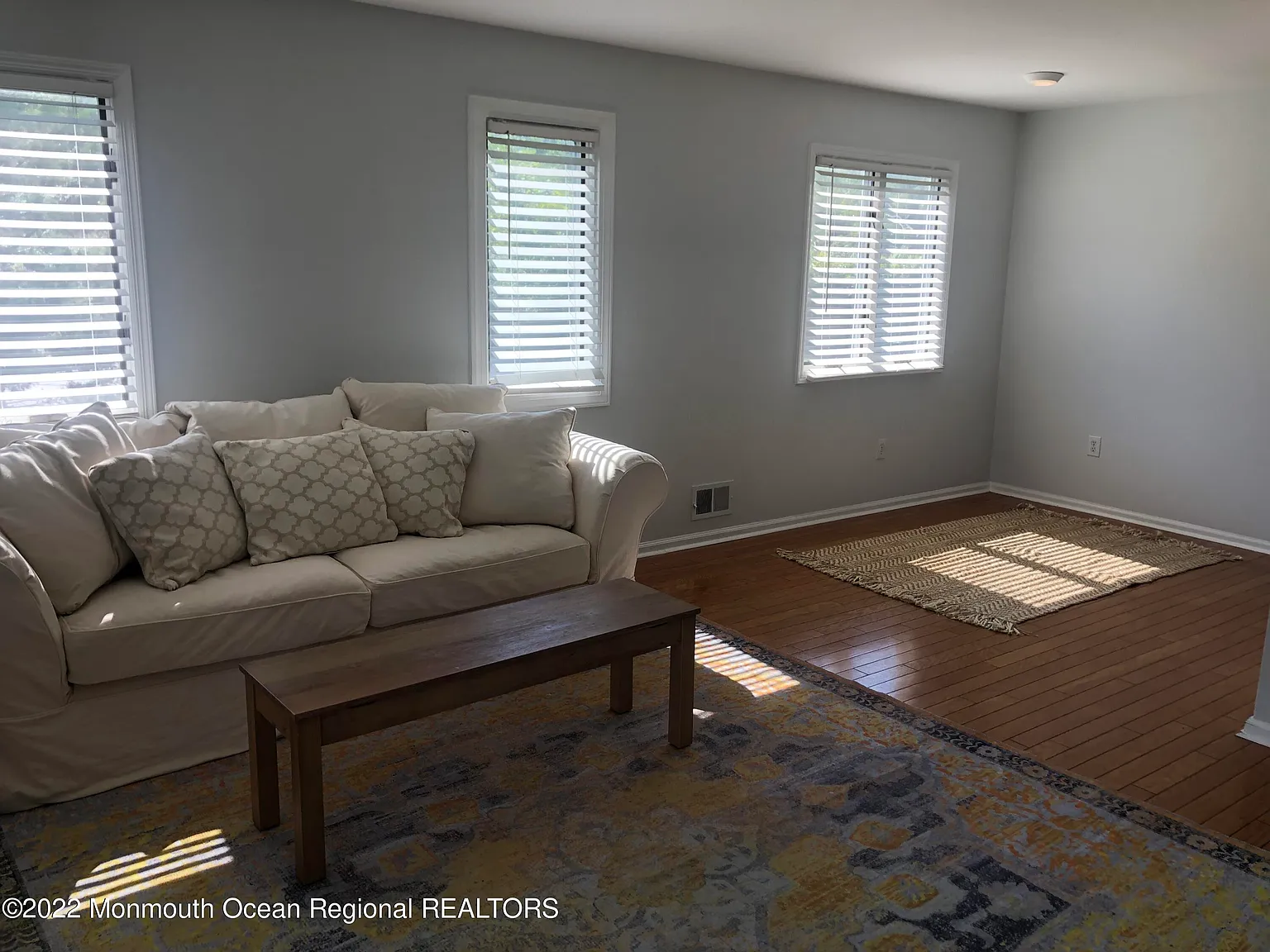 2 bed, 2.5 bath, 1320 sqft, $3,200 — Photo 4