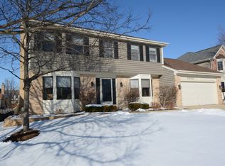 27W206 Waterford Dr, Winfield, IL 60190