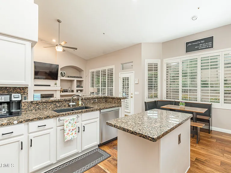 11160 E Greythorn Dr — Photo 13