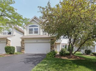 955 Viewpoint Dr, Lake In The Hills, IL 60156