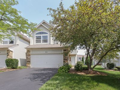 955 Viewpoint Dr, Lake In The Hills, IL, 60156
