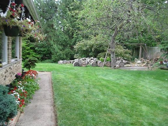 4th image of 21515 Avalon Dr