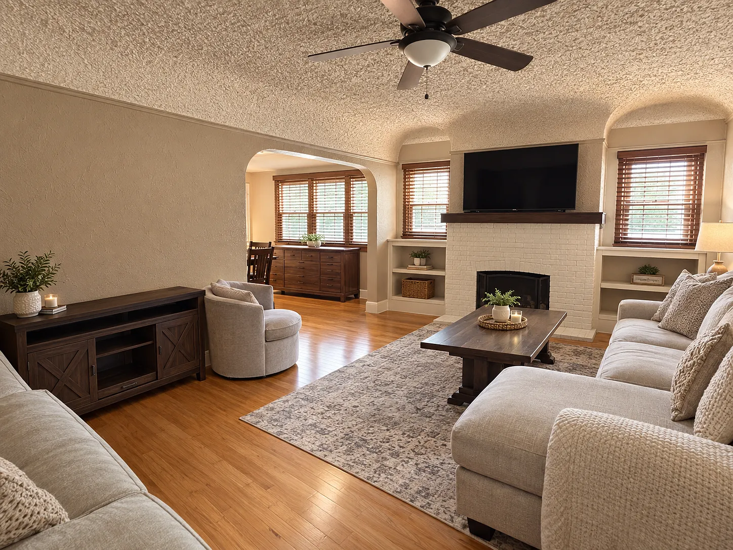 2 bed, 1143 sqft, $1,450 — Photo 2