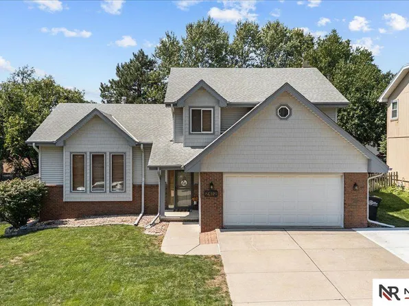 2412 S 154th Cir, Omaha, NE 68144