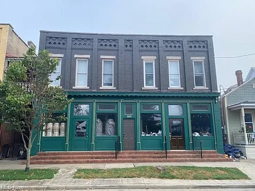 109 Maple St Photo 1